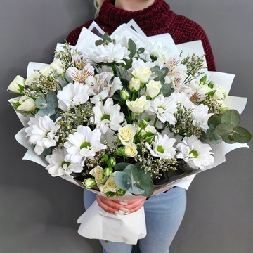 Авторский букет в белой гамме