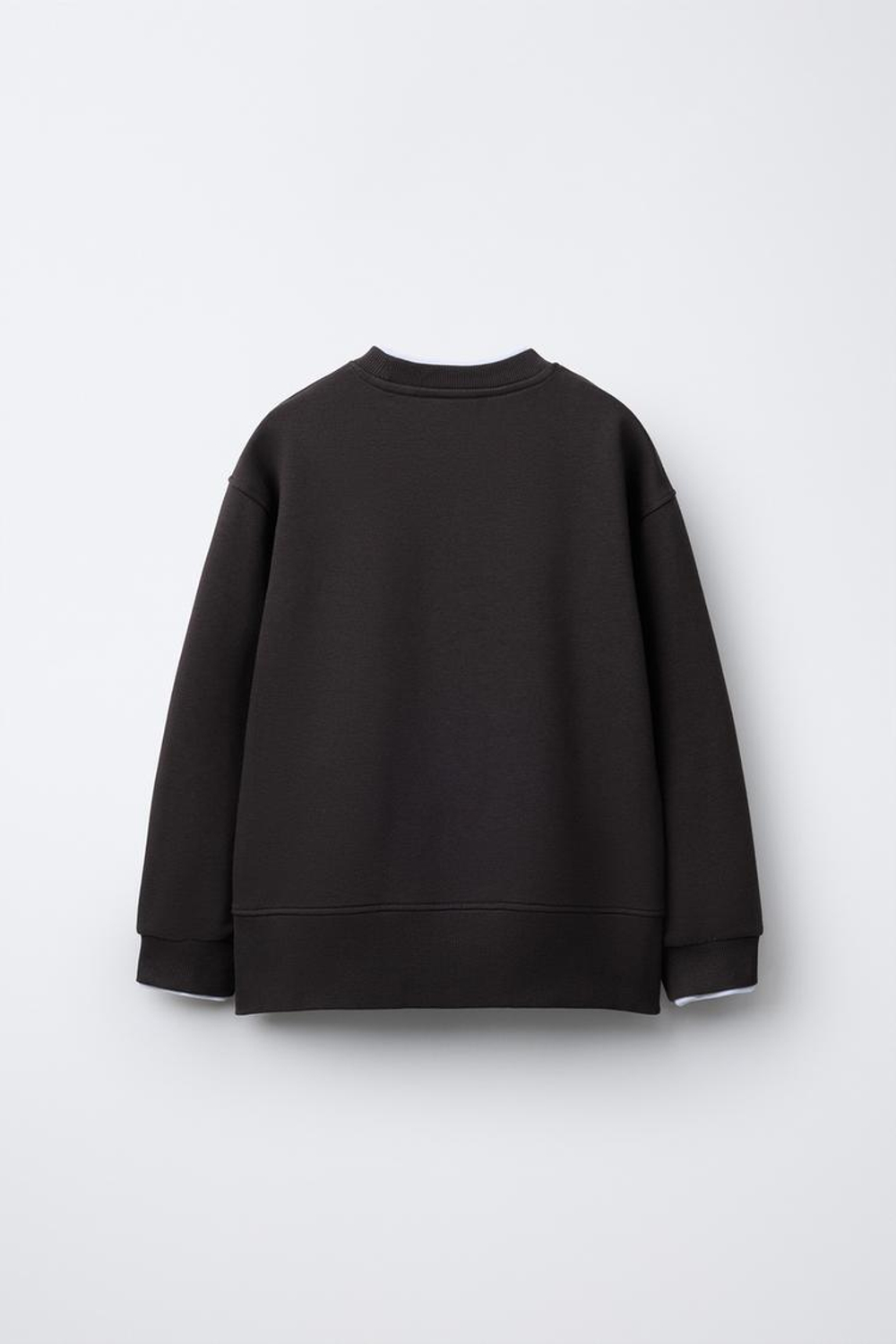 ZARA КОМПЛЕКТ ИЗ ТОЛСТОВКИ И РАСКЛЕШЕННЫХ ЛЕГИНСОВ С НАДПИСЬЮ, КОРИЧНЕВЫЙ