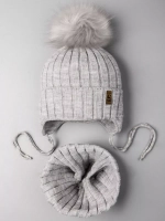 Шапка зимняя для мальчика на завязках и снуд
