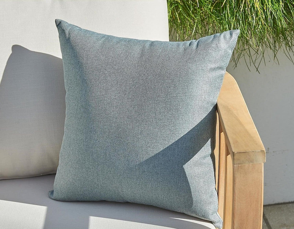 Кресло из акации WOODLAND