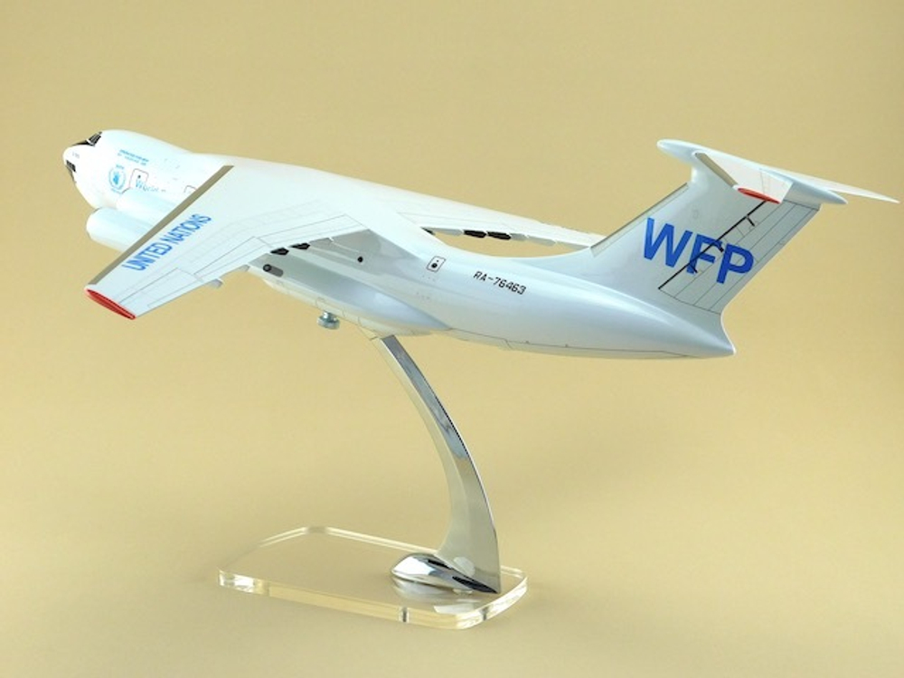 Модель самолета Ил-76ТД (М1:100, WFP)