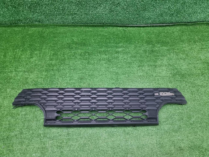 Решетка переднего бампера Mini Hatch F56 (21-24)