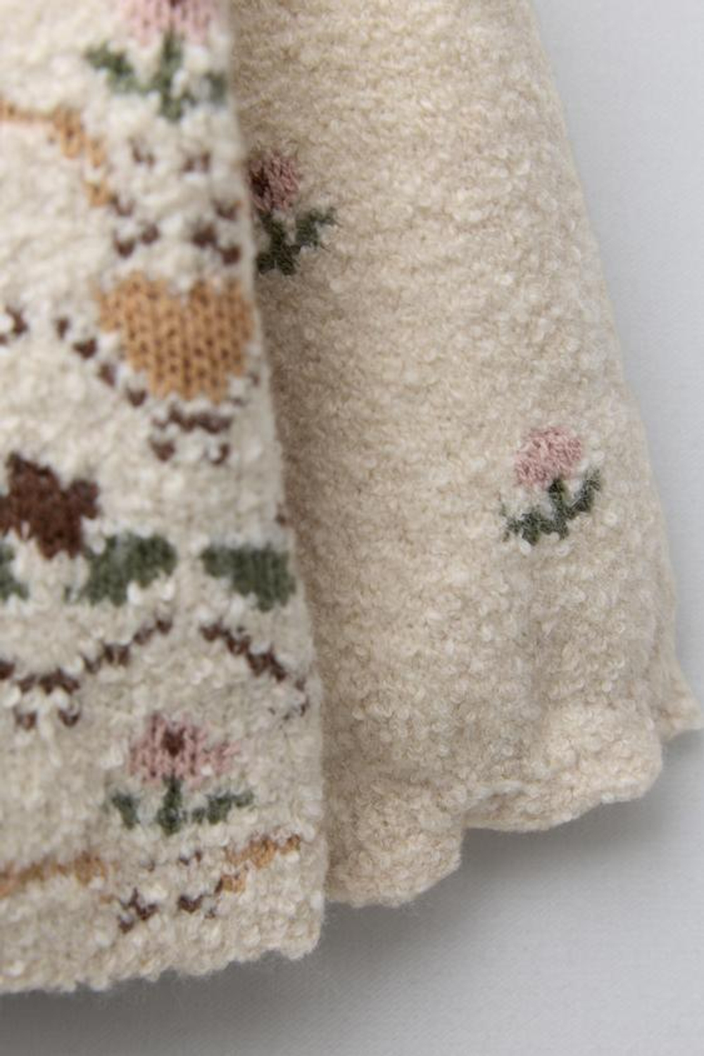 ZARA ЖАККАРДОВЫЙ ТРИКОТАЖНЫЙ ДЖЕМПЕР, СВЕТЛО-БЕЖЕВЫЙ