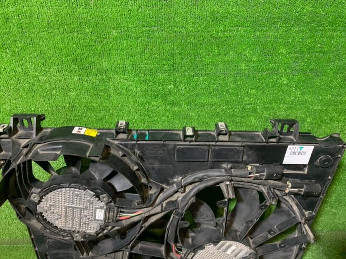 Диффузор с вентиляторами Land-Rover Discovery 5 (2016-н.в.)