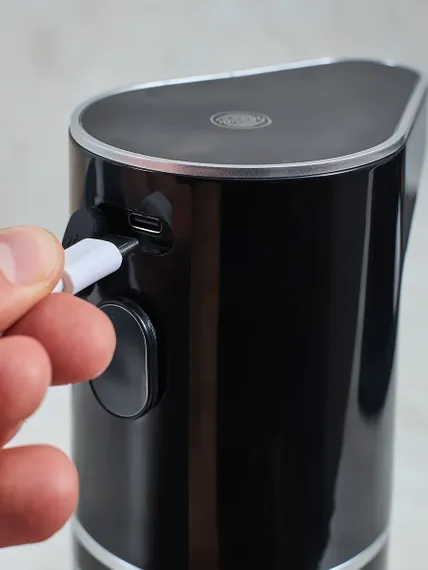 Диспенсер сенсорный для жидкого мыла lume, 350 мл, черный