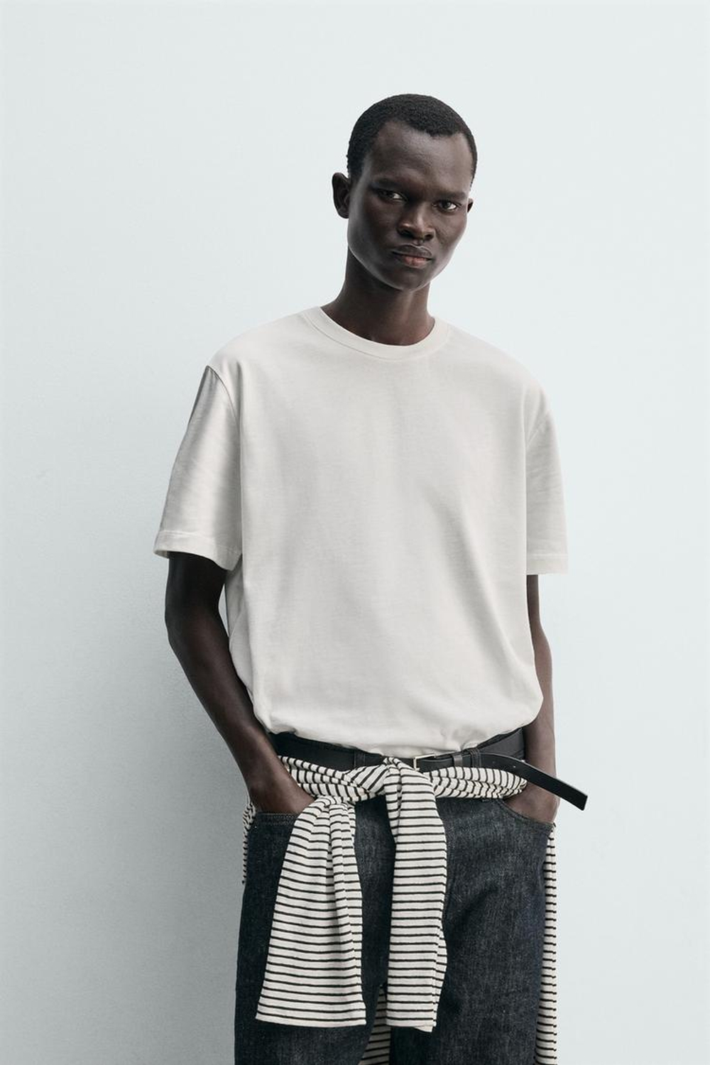 ZARA ФУТБОЛКА С РЕЛЬЕФНЫМ ПРИНТОМ, БЕЛЫЙ