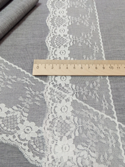 Кружево на сетке 9.3 см*13.71 м