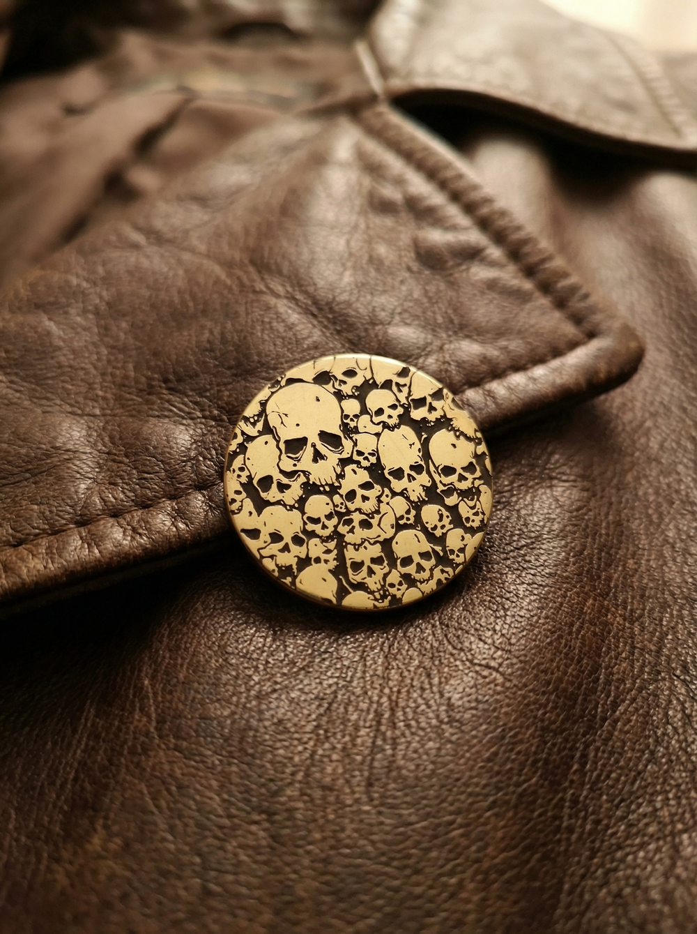 Латунная монета Черепа