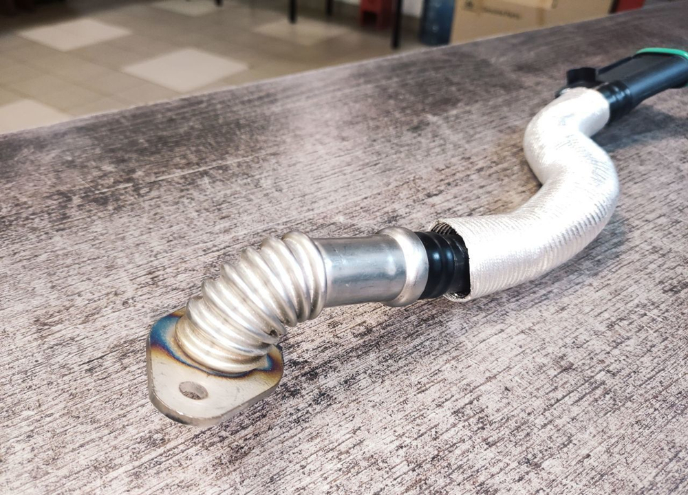 Патрубок маслоотделителя VAG GEN 3 1.8Т-2.0Т