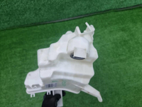 Бачок омывателя Toyota RAV4 4 CA40 (2012-2019)