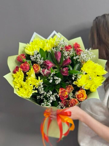 Авторский букет в яркой гамме