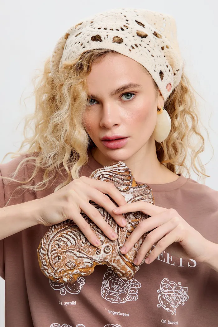 Футболка с принтом "Russian sweets" шоколадного цвета