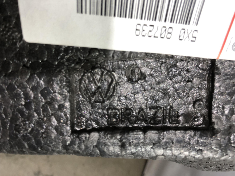 Абсорбер переднего бампера Pointer/Golf BR 04-09 Новое Оригинал 5X0807239