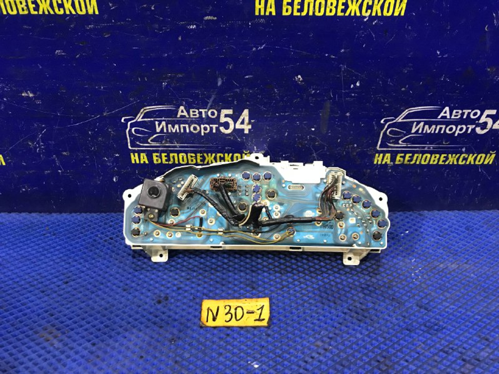 Щиток приборов NISSAN R’NESSA 1999