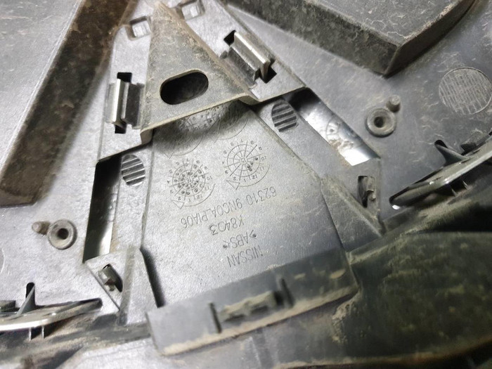 Решетка радиатора Infiniti QX60 (2016-2020)