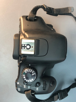 Canon 550D Kit 18-55mm, 12.890 кадров пробега