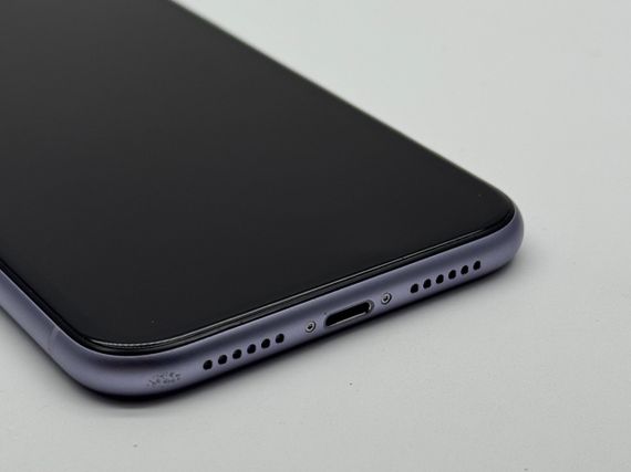 iPhone 11 64gb Purple