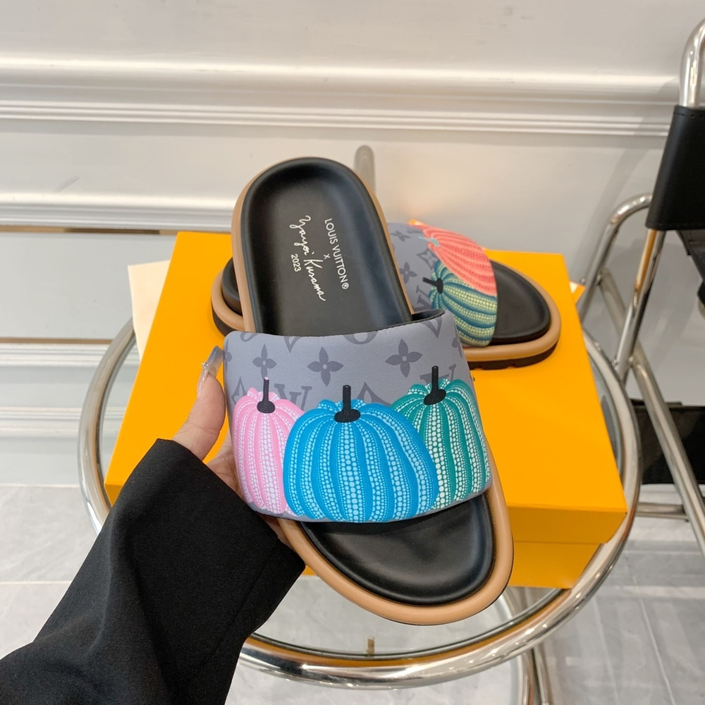 Louis Vuitton Pool Pillow Flat Comfort Mule
