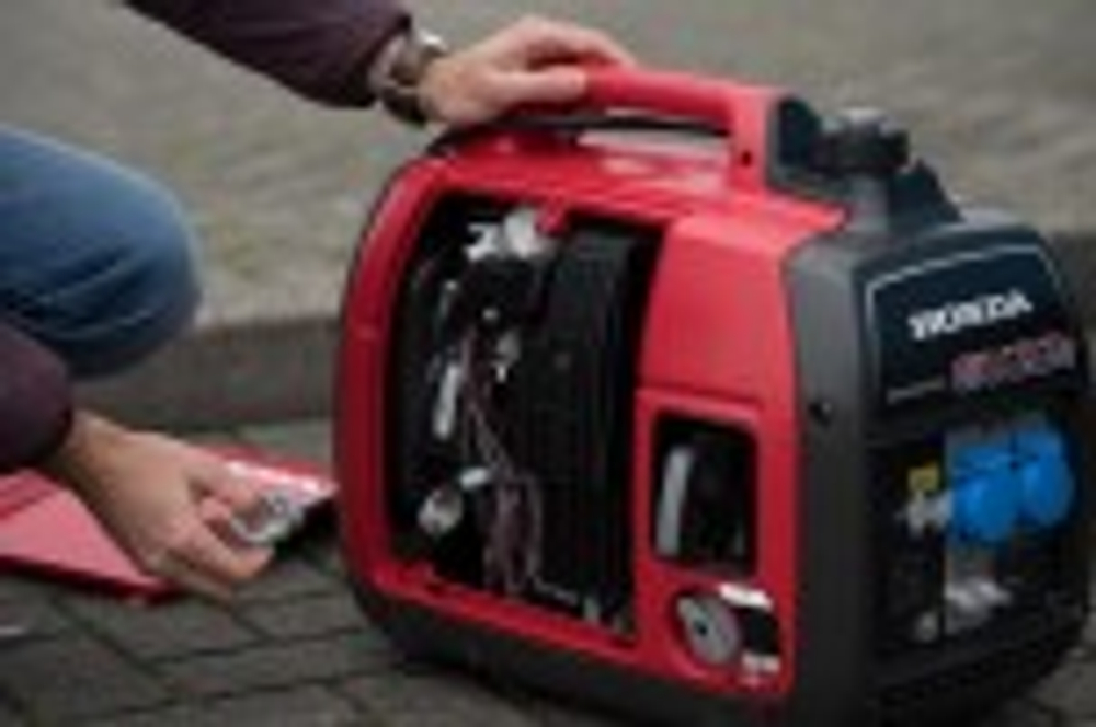 Генератор бензиновый HONDA EU 22 iTRG инверторный EU22ITRGEU