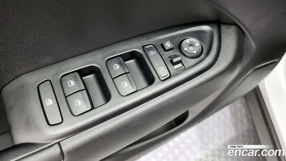 Hyundai Venue 1.6 Fluxe (11.2020)