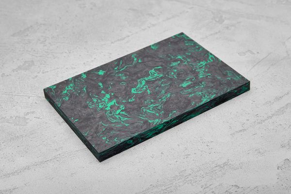 Карбон хаотичный, плашка 130x85x8мм, зеленый