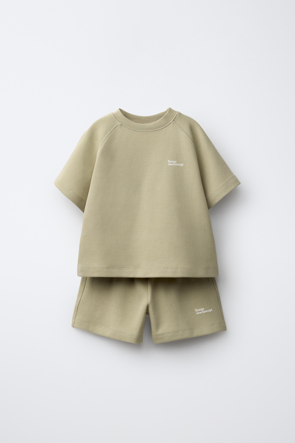 ZARA КОМПЛЕКТ ИЗ ФУТБОЛКИ И ШОРТОВ ИНТЕРЛОК, СВЕТЛЫЙ ХАКИ