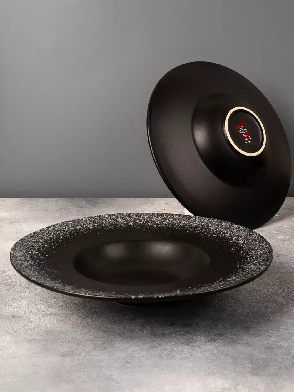 Набор посуды 4 тарелки для пасты шляпа чёрные 28 см