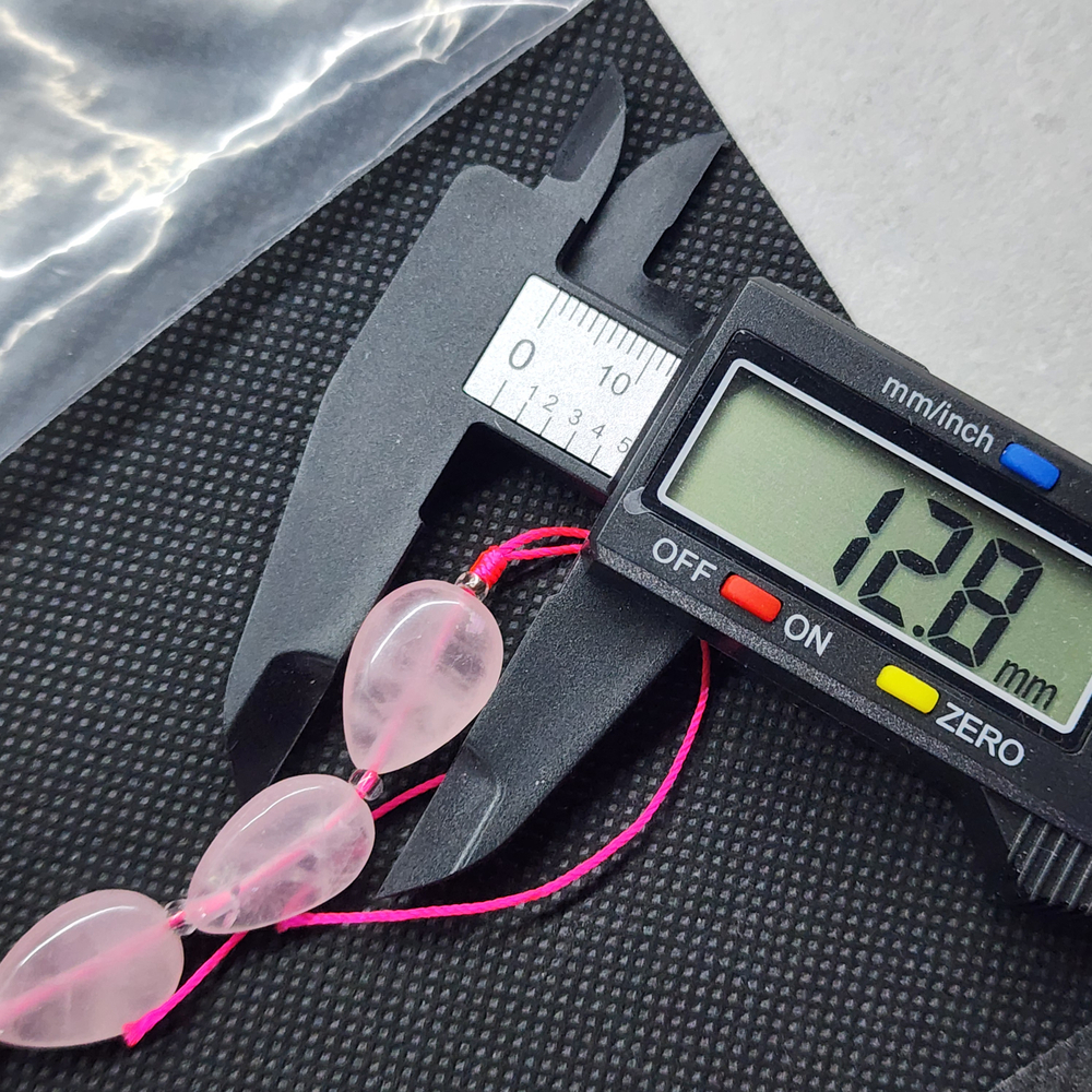 Розовый кварц природный, Мадагаскар, бусина капля 13×18мм, чистый, штучно