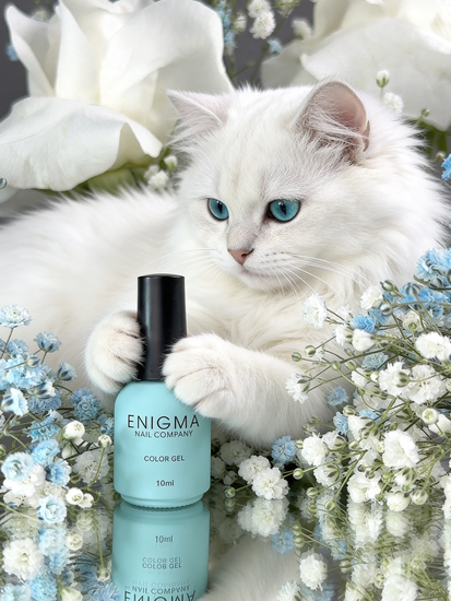 Гель-лак с эффектом кошачий глаз ENIGMANIC LUNAR cat 10 мл.