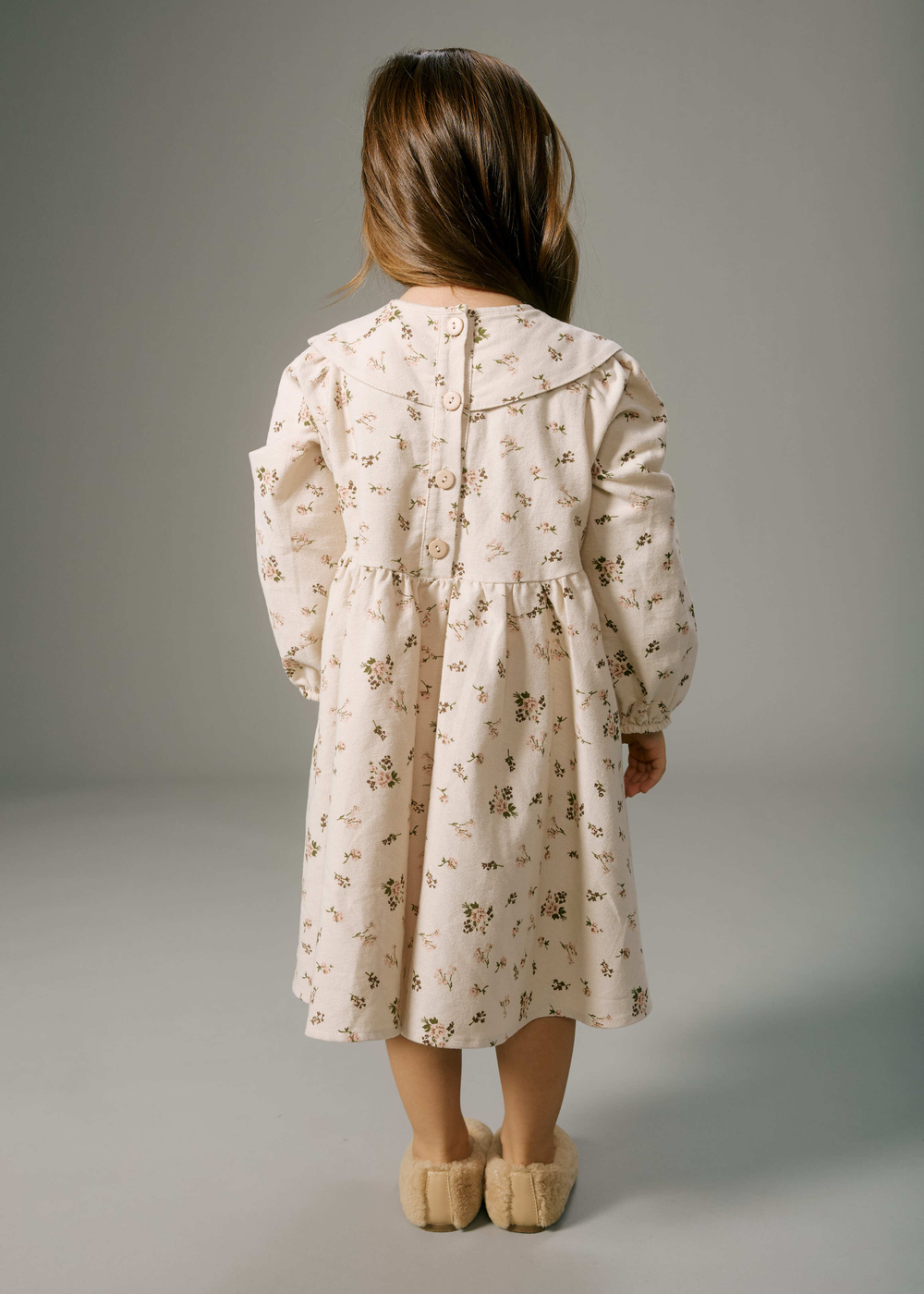 Платье фланель (магнолия на бежевом)