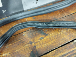 Уплотнитель багажника Volkswagen Tiguan 2 16-нв Б/У Оригинал 5NA827705