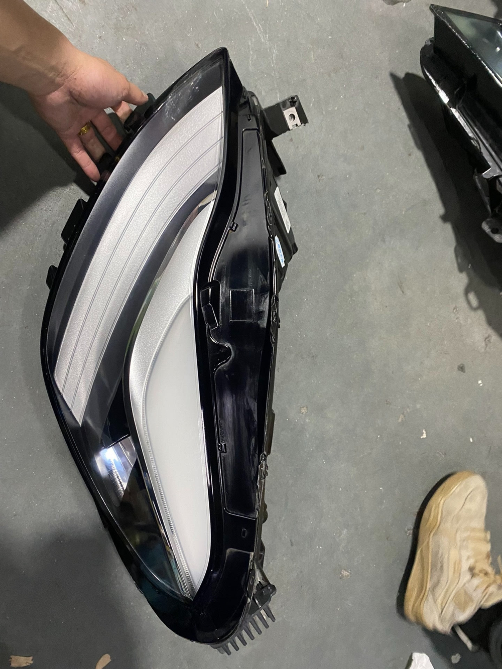 Блок-фара передняя левая Tesla Model 3 оригинал
