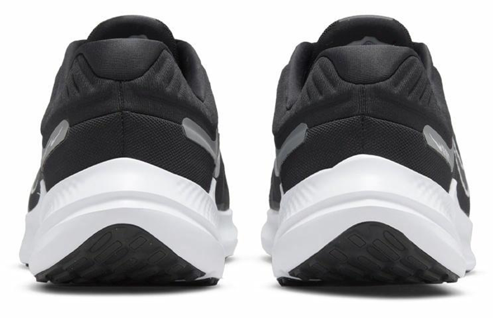 Кроссовки Nike Quest 5