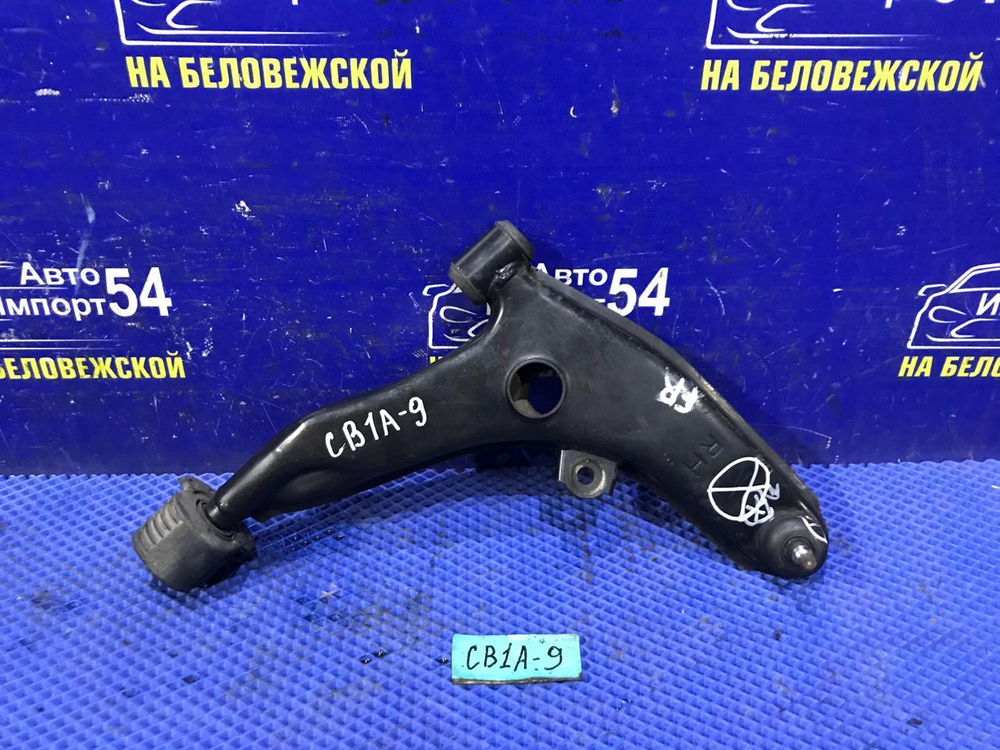 Рычаг передний правый MITSUBISHI LANCER 1994