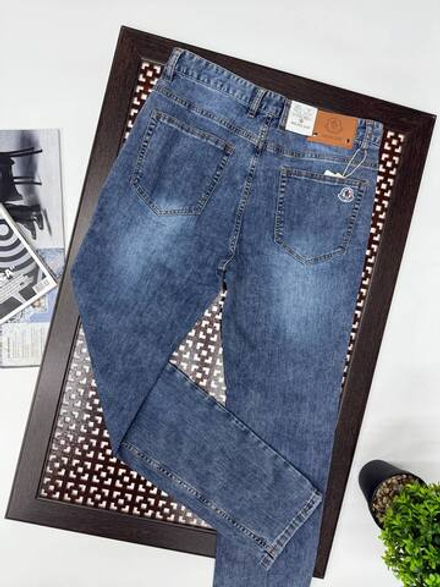 Джинсы Moncler