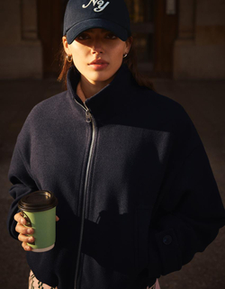 BERSHKA Мягкая куртка на молнии, темно-синий