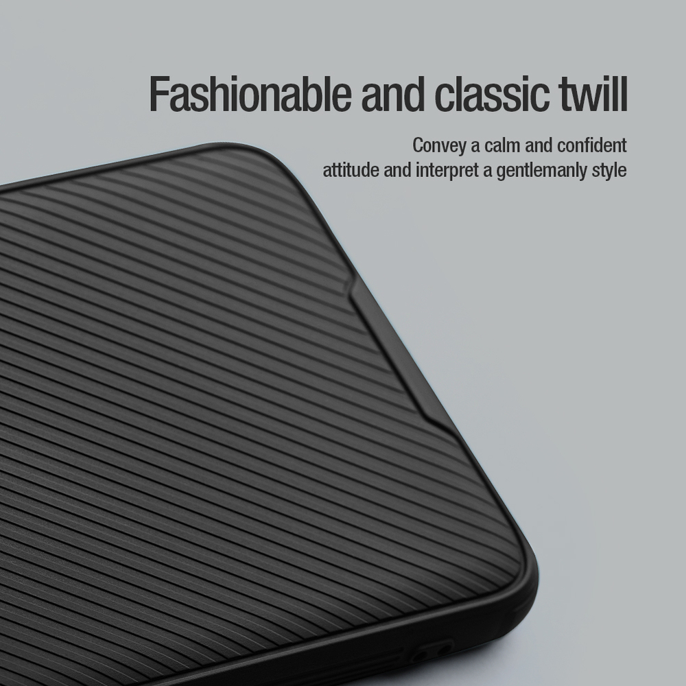 Чехол черного цвета на iPhone 17 Pro Max, серия CamShield Prop Case (версия с тонированной крышкой объектива) от Nillkin