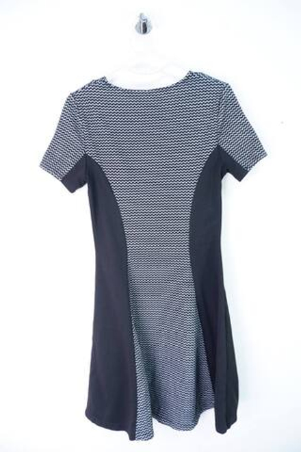 Платье H&M для прогулок, маркировка 36, визуально 42 размер