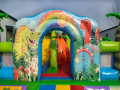 Коммерческий надувной батут "Хамелеон и динозавры", 10x5x5.5 м.