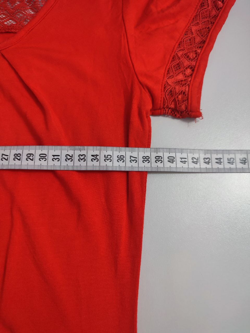 Футболка  Lola Liza яркая 40 размер