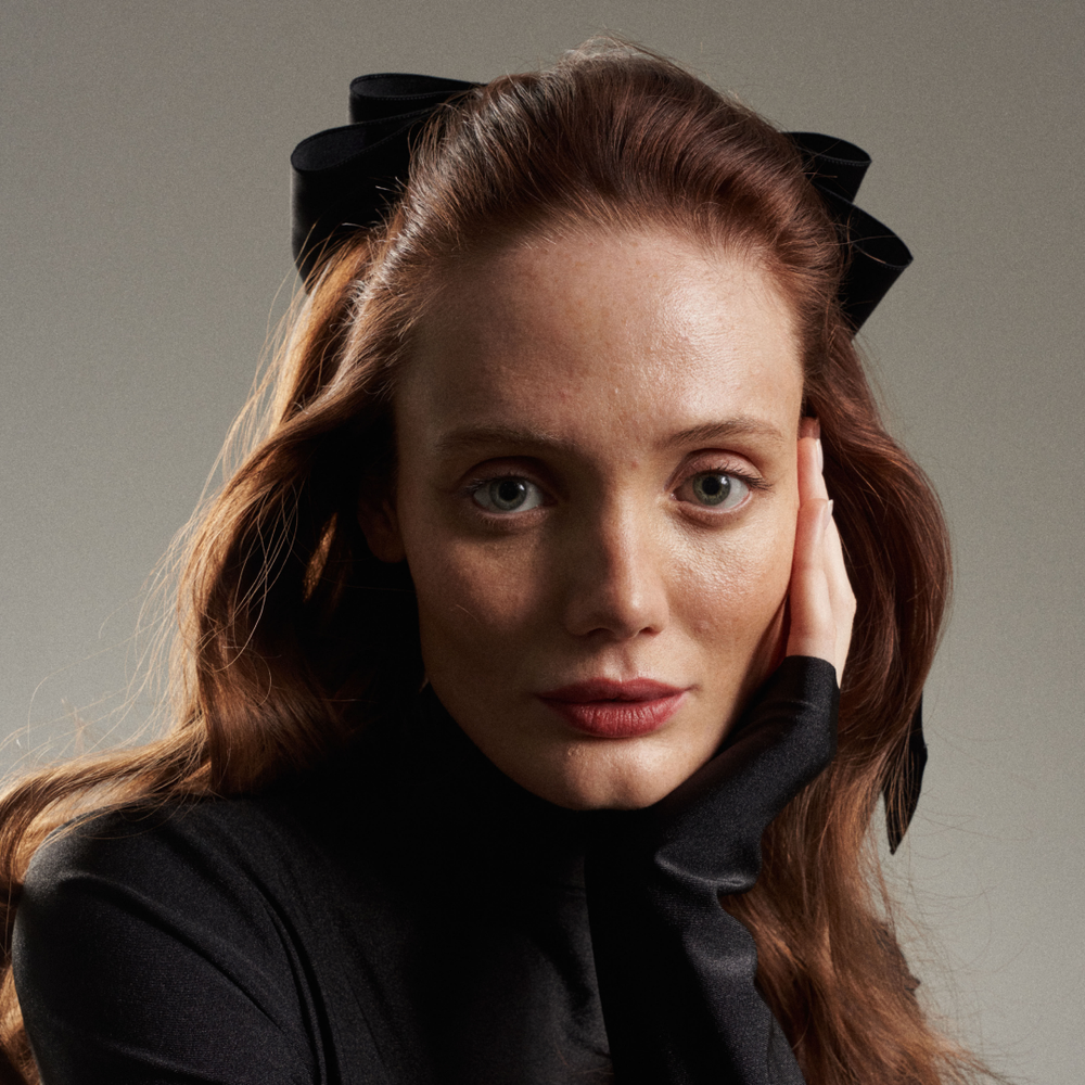 Двойной бант с лентой