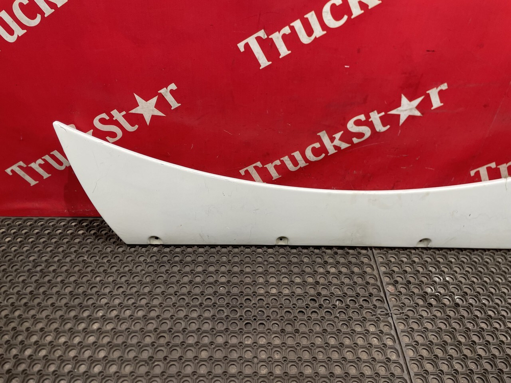 Спойлер кабины верхний