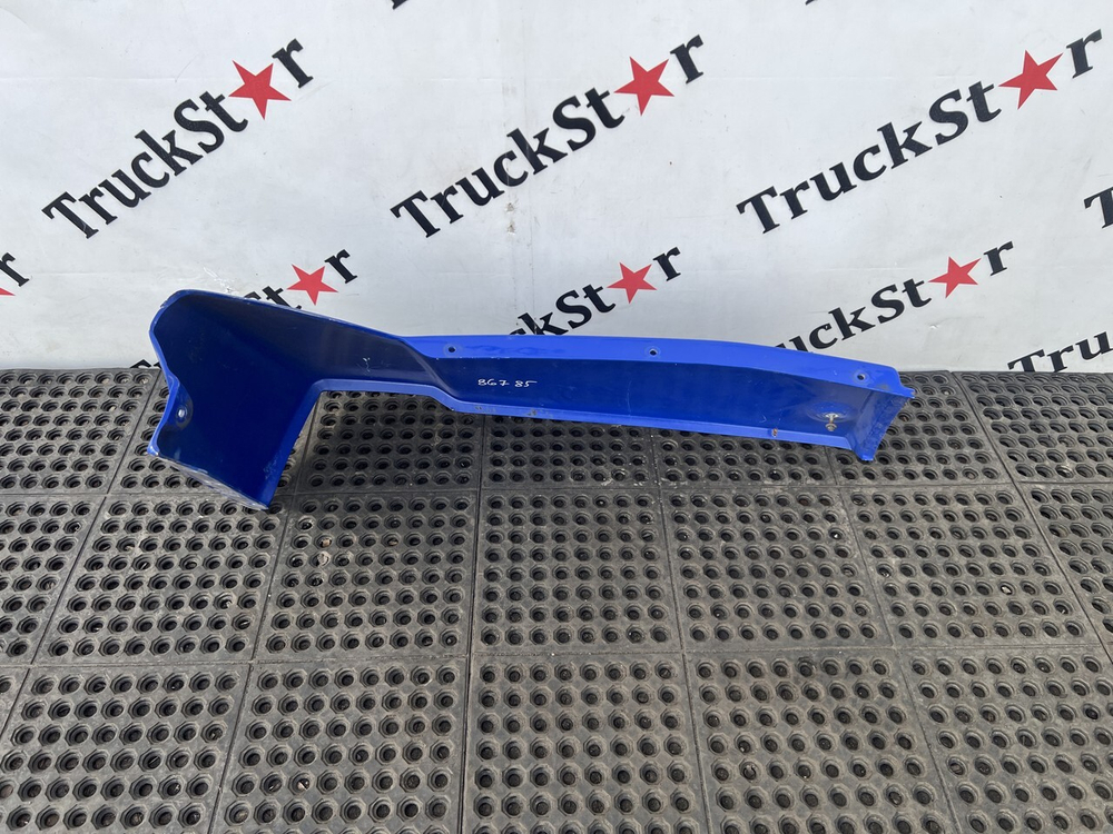 Спойлер кабины верхний левый 2018г.