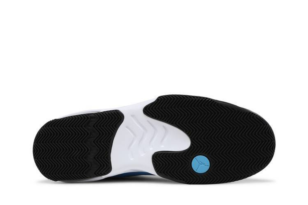 Кроссовки Jordan Max Aura 2