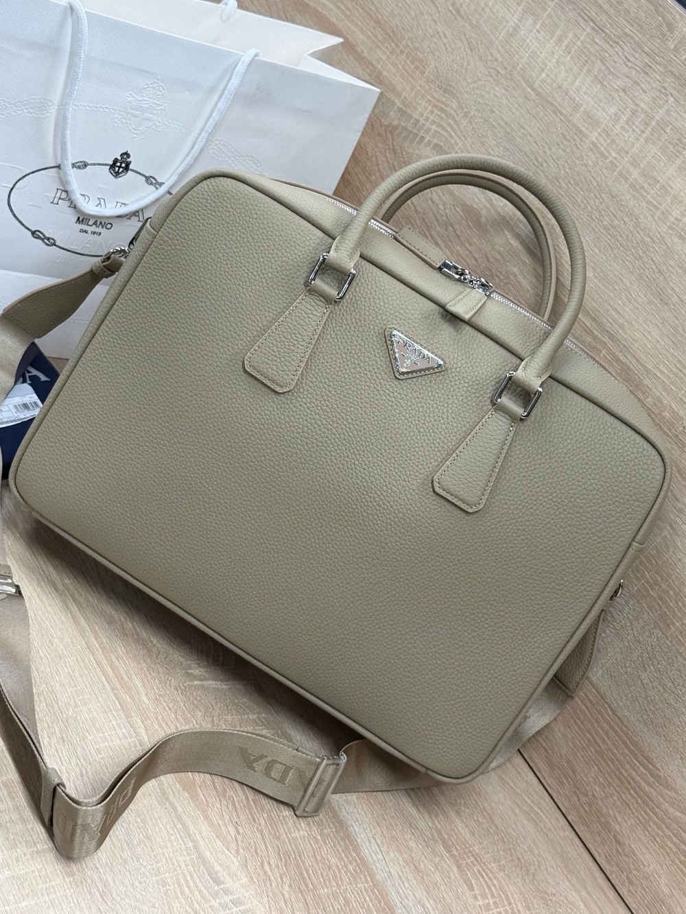 Портфель Prada