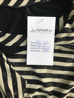 Блузка для акцентного образа, визуально на 44 размер