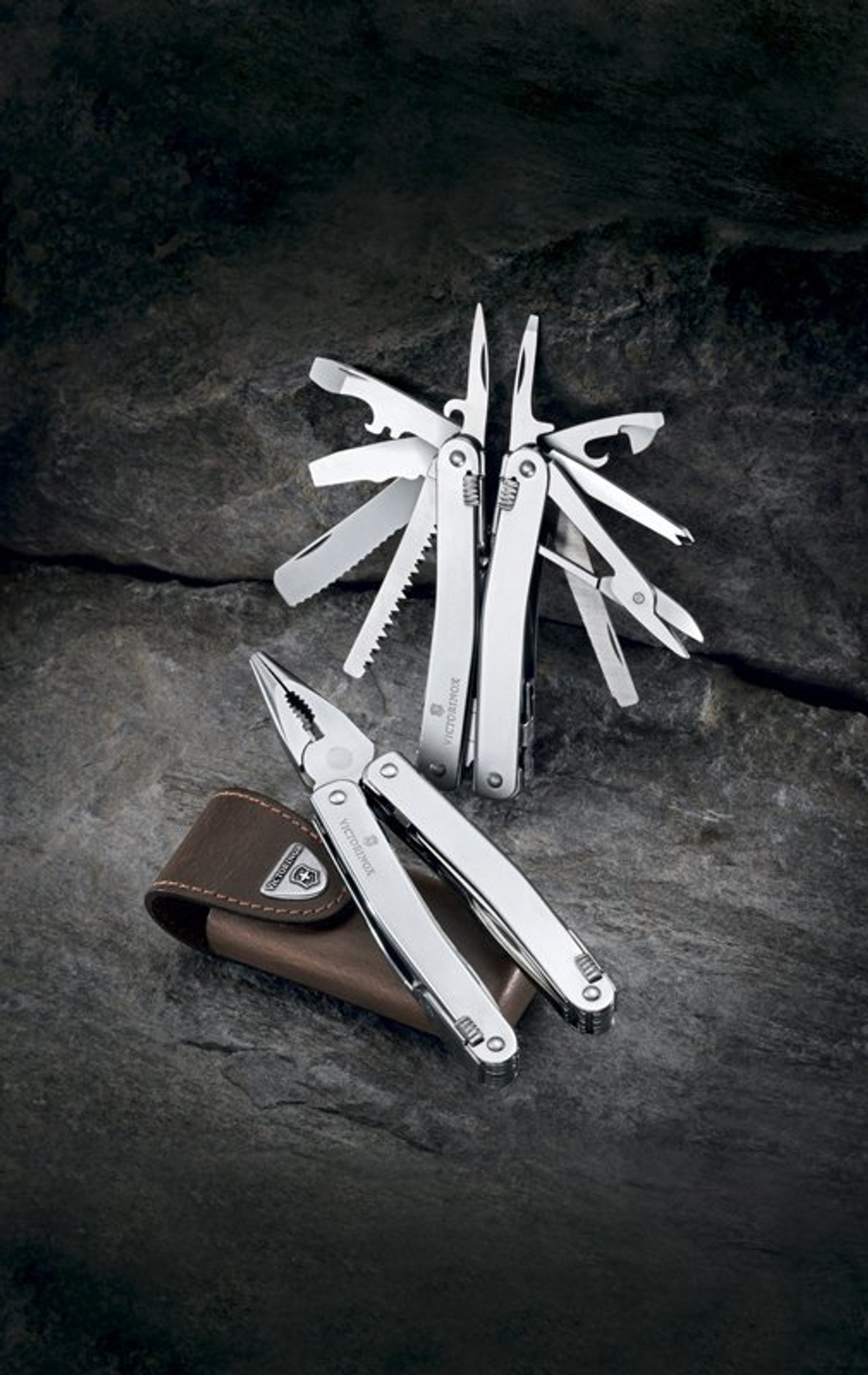 Швейцарский мультитул 26 функций VICTORINOX SwissTool Spirit XC 3.0227.L1 в кожаном чехле с вращающейся клипсой