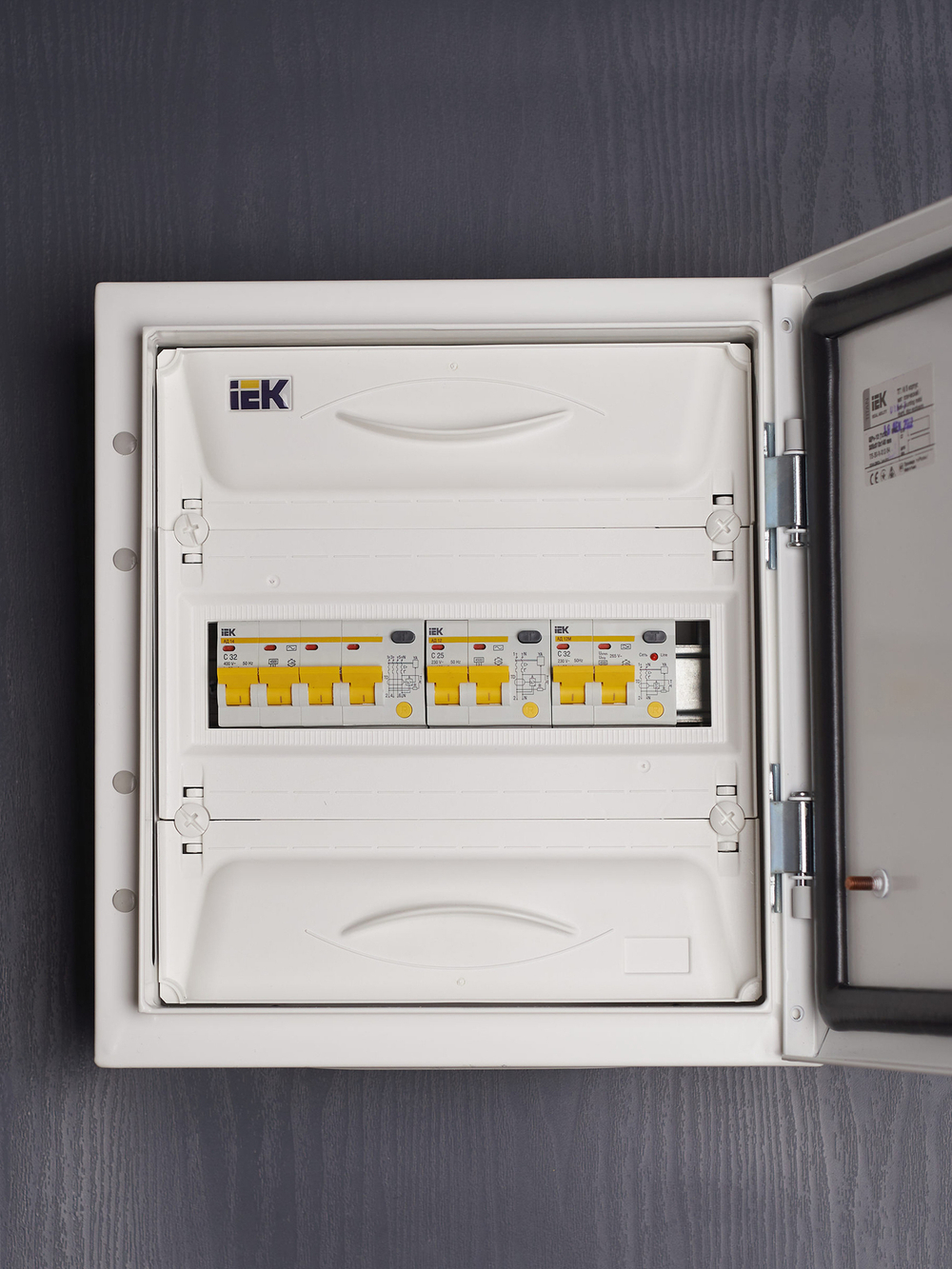 KARAT Дифференциальный автомат АД12 2P 25А 100мА тип AC IEK