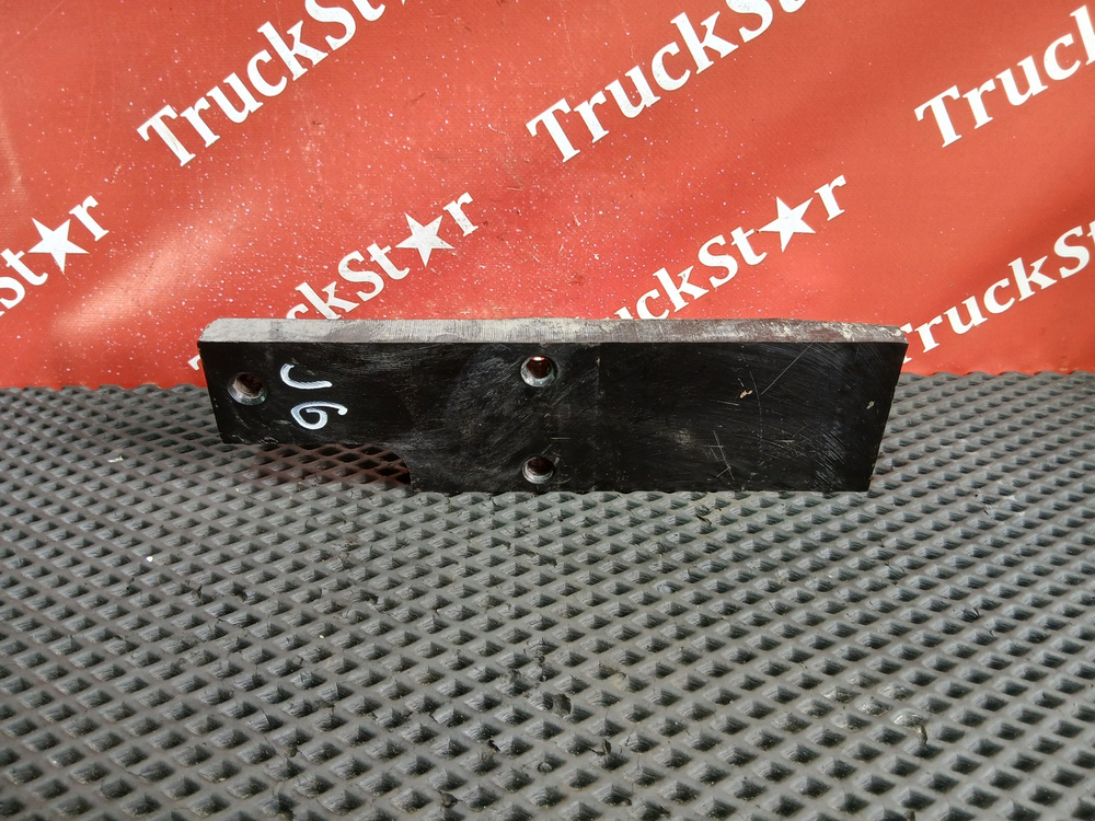 Кронштейн задней рессоры левый 2023г