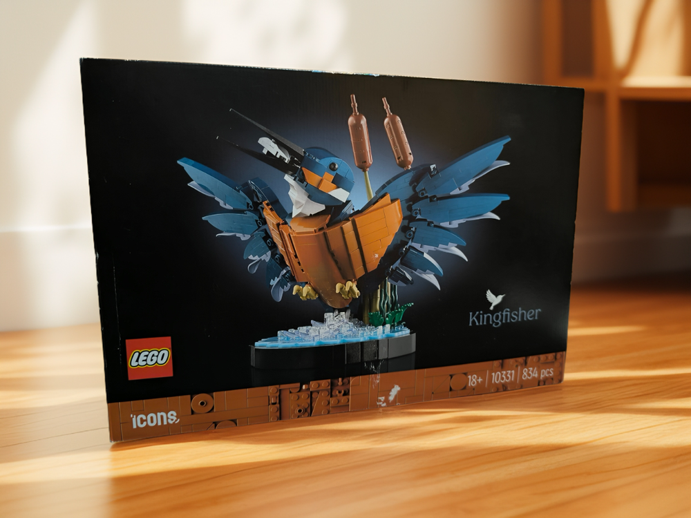 LEGO Icons 10331 «Птица зимородок» — коллекционный набор Botanical